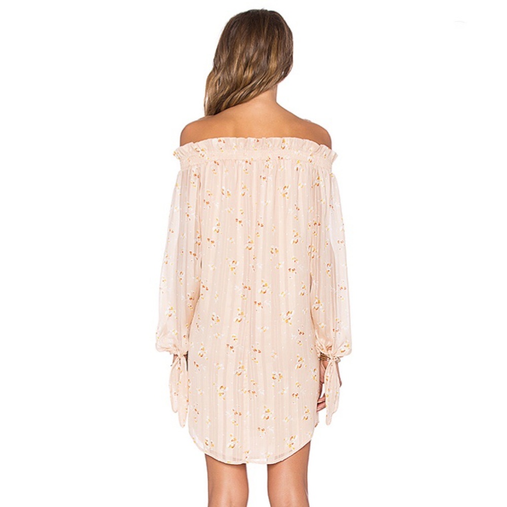 WAYF Off Shoulder Dress in Pink Bouquet Print - Picture 4 of 8